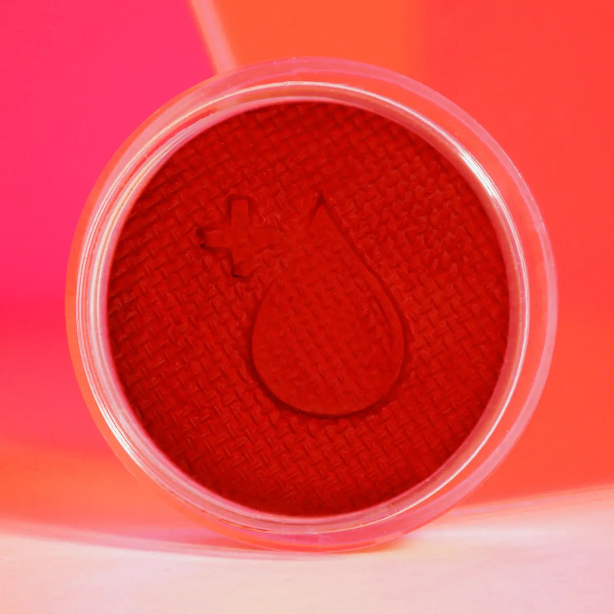 Bright red cake liner from suva