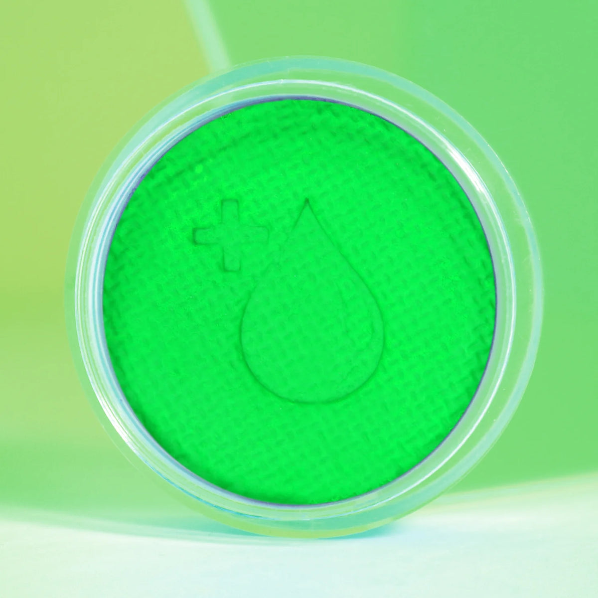 Neon green eyeliner that glows under blacklight