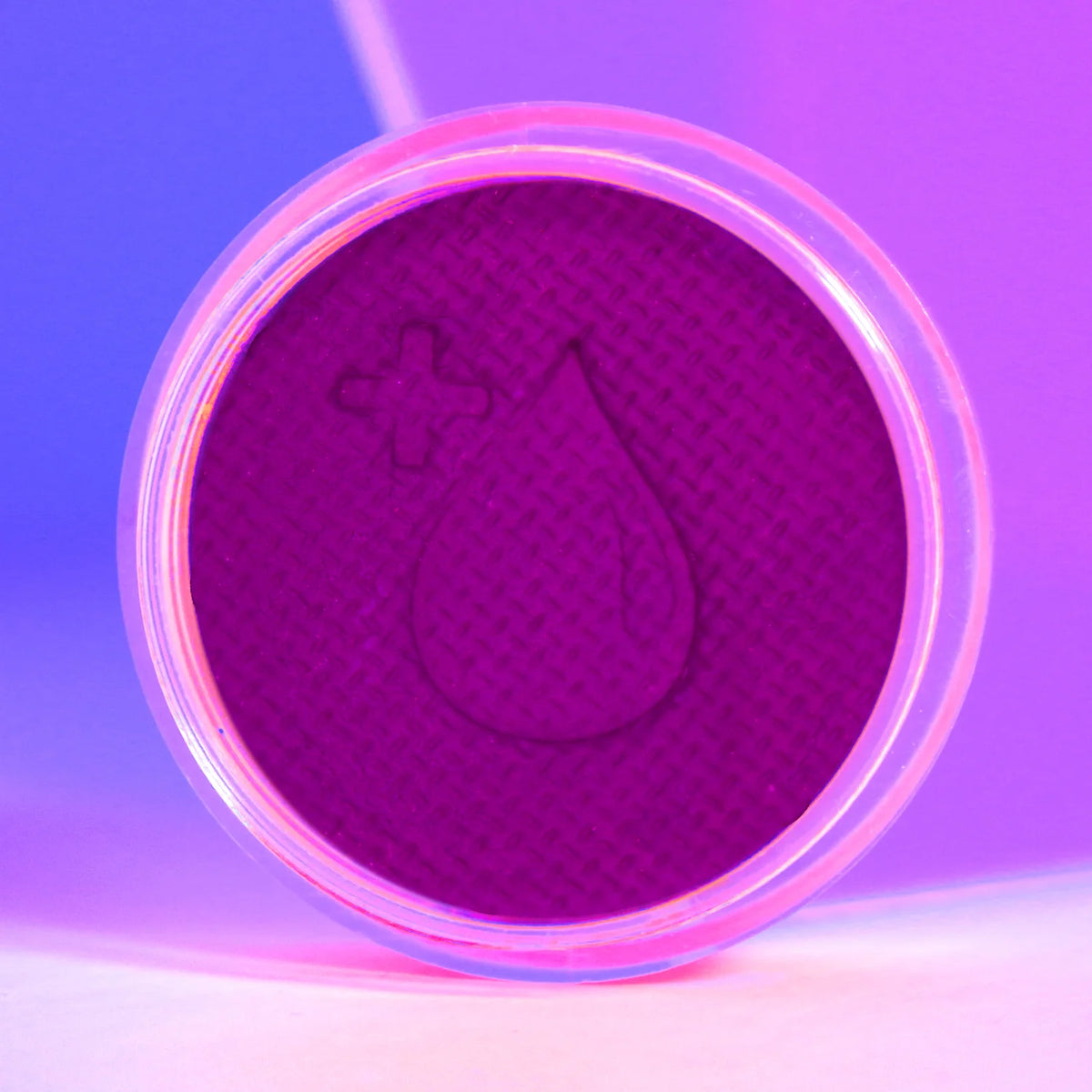 Purple eyeliner that glows under blacklights
