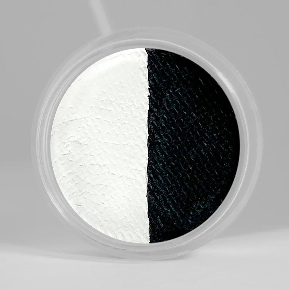 White and black eyeliner cake from SUVA