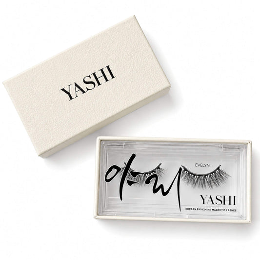 Easy to apply Evelyn magnetic lashes